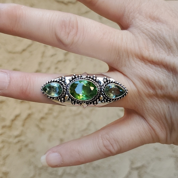 New Tsavorite 925 Silver Statement Ring. - Picture 8 of 16